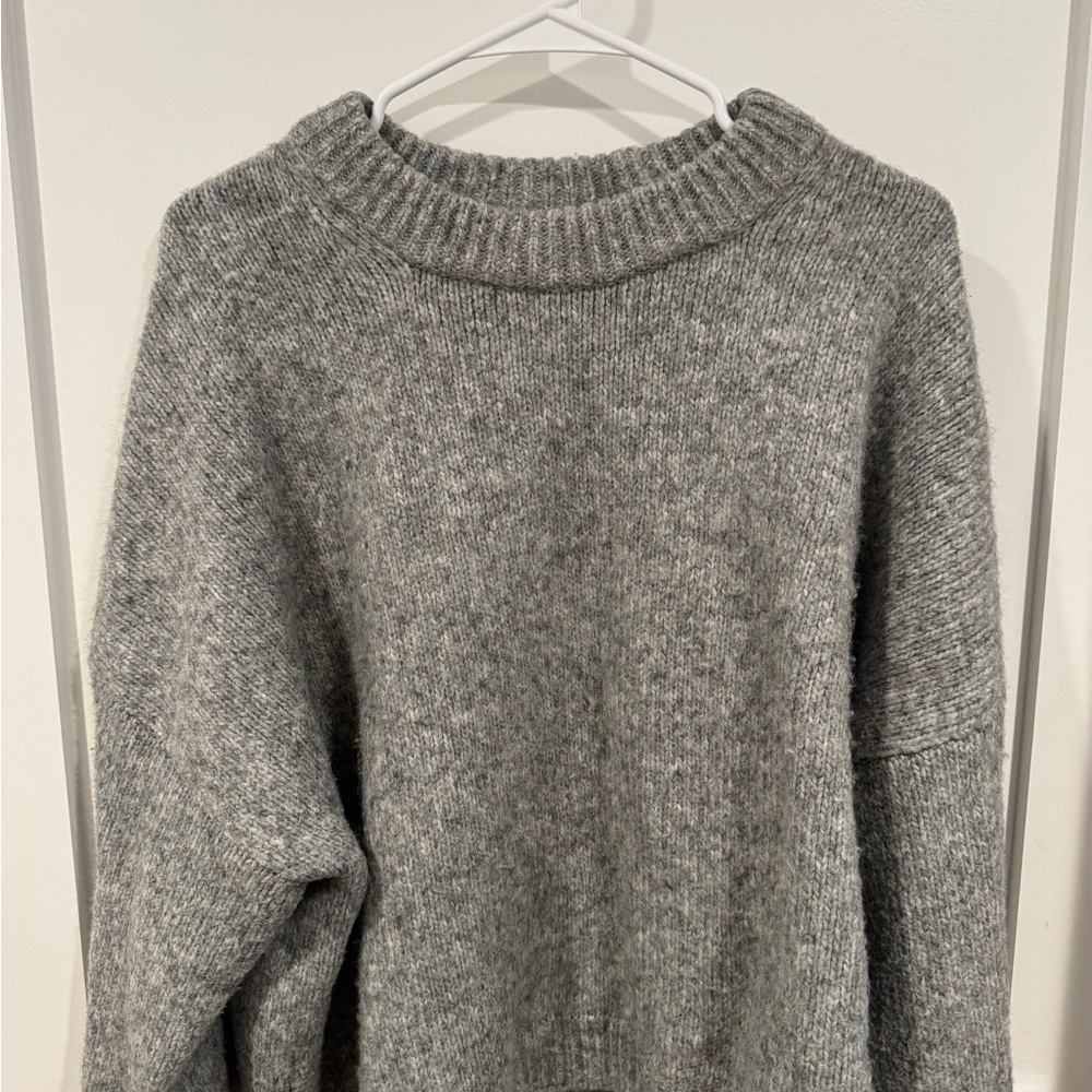 Abercrombie & Fitch Heather Gray Merino Wool Sweater